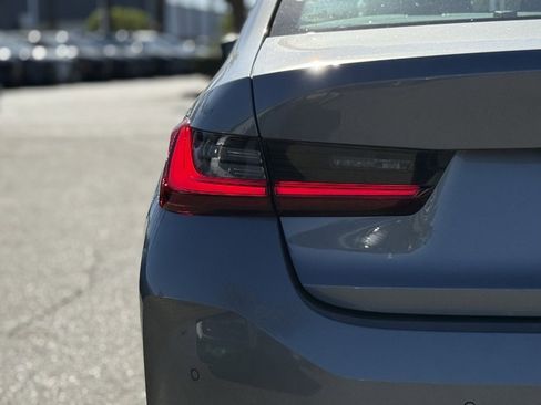 Used 2025 BMW 330i Sedan w/ Convenience Package image 15