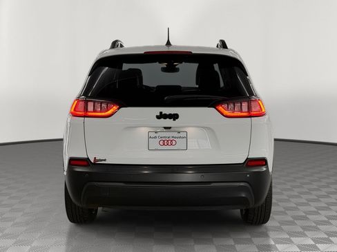 Used 2021 Jeep Cherokee Latitude Plus FWD image 10
