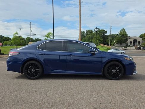 Used 2023 Toyota Camry XSE FWD image 2