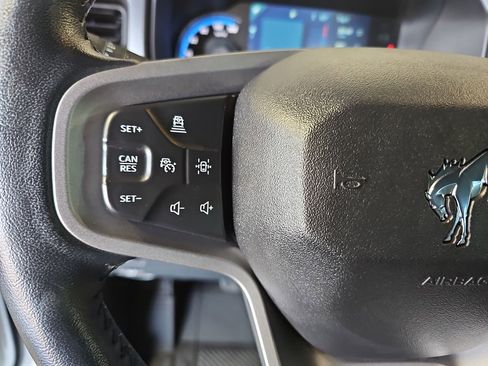 Used 2023 Ford Bronco Badlands image 17