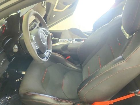 Used 2018 Chevrolet Camaro ZL1 RWD image 15