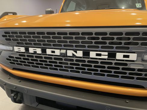 Used 2021 Ford Bronco Badlands image 24