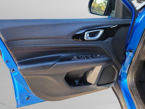 Used 2023 Jeep Compass Trailhawk image 28