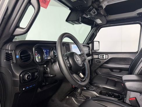 Used 2024 Jeep Wrangler Unlimited Rubicon 4xe AWD/4WD image 23