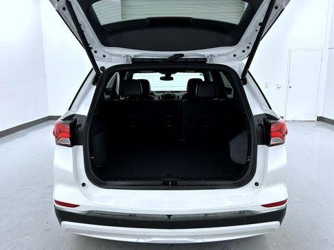 Used 2022 Chevrolet Equinox RS w/ RS Leather Package image 21