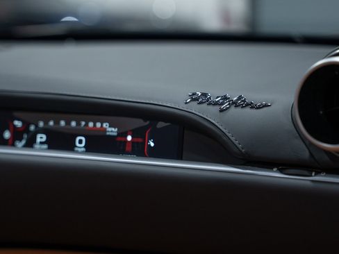 Used 2020 Ferrari Portofino image 64