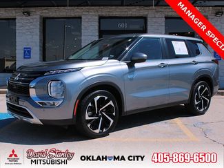 Used 2023 Mitsubishi Outlander SE video 1