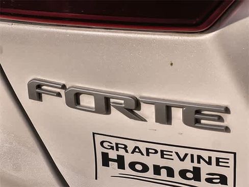 Used 2023 Kia Forte LXS image 8