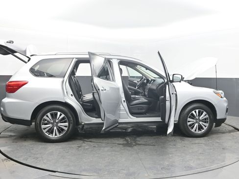 Used 2020 Nissan Pathfinder SL image 44