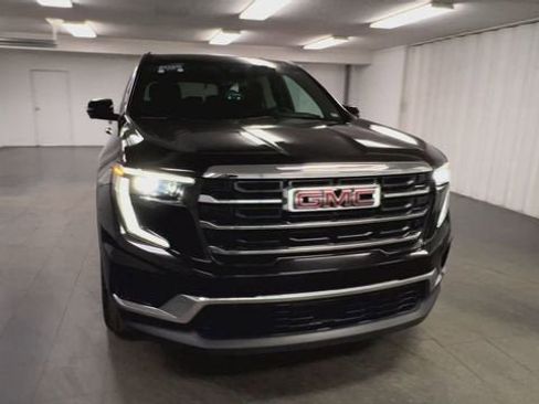 Certified 2025 GMC Acadia Elevation image 3