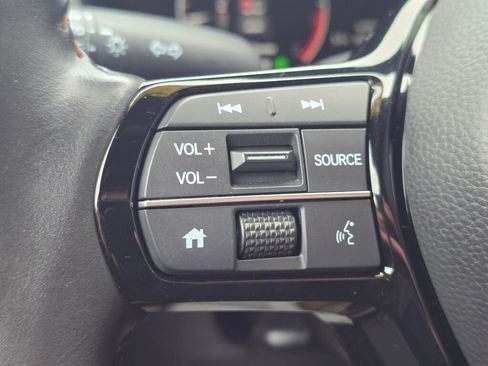 Certified 2025 Honda HR-V Sport image 24