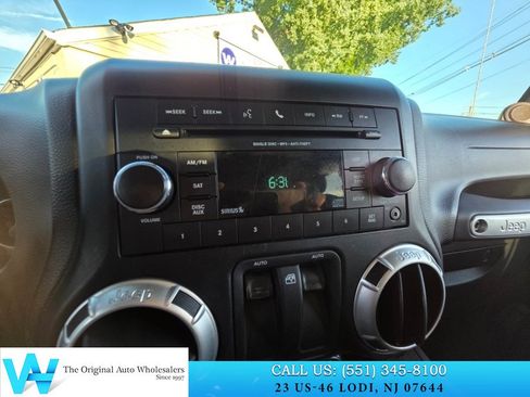 Used 2013 Jeep Wrangler Rubicon w/ PWR Convenience Group AWD/4WD image 20