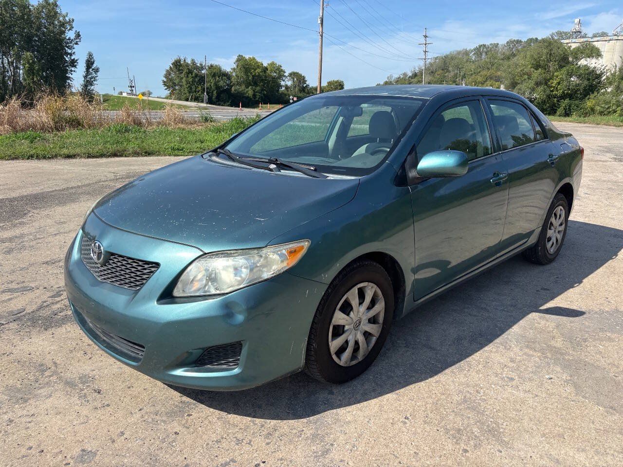 Used 2009 Toyota Corolla FWD image 2