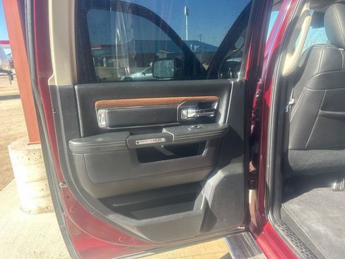 Used 2016 RAM 1500 Laramie w/ Convenience Group AWD/4WD image 17