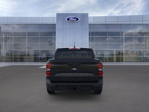 New 2025 Ford Maverick Lariat w/ Black Appearance Package image 5