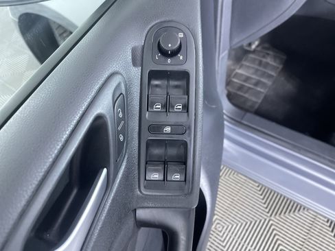 Used 2012 Volkswagen Golf TDI image 14