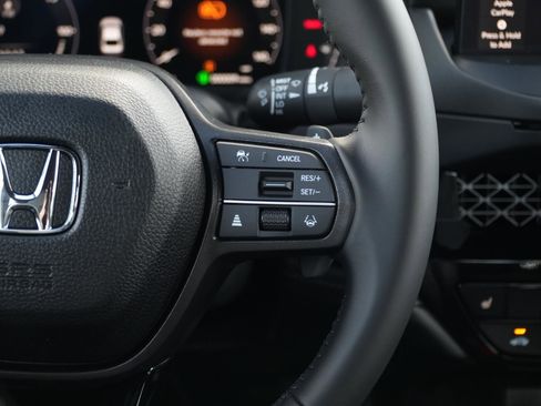 Used 2025 Honda Accord Sport image 24