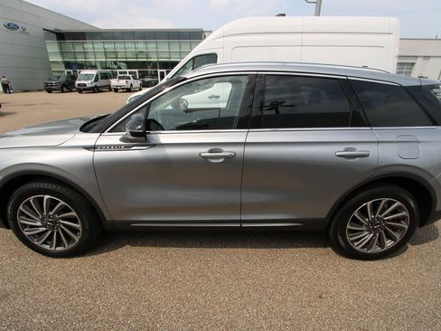 Used 2024 Lincoln Corsair Reserve w/ Equipment Group 201A AWD/4WD image 5
