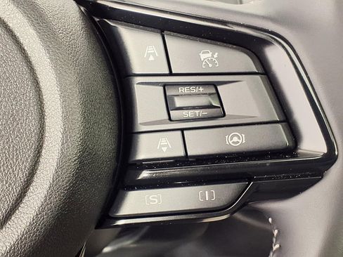 Used 2025 Subaru Forester Premium image 18