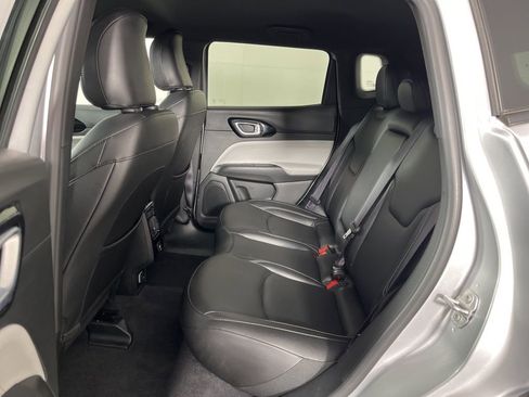 Used 2025 Jeep Compass Limited AWD/4WD image 23