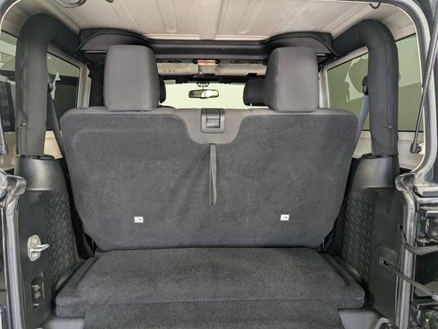 Used 2018 Jeep Wrangler Sport AWD/4WD image 20