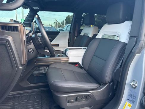 Used 2024 GMC Hummer EV 2X w/ Extreme Off-Road Package image 11