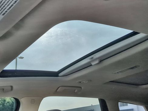 Used 2024 Buick Enclave Essence w/ Experience Buick Package FWD image 19