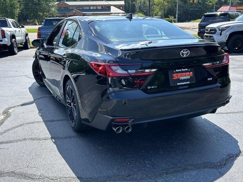 New 2026 Toyota Camry SE FWD image 5