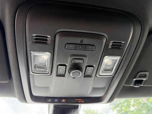Used 2022 GMC Yukon XL Denali AWD/4WD image 43