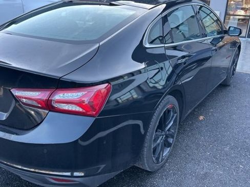 Used 2021 Chevrolet Malibu LT w/ Leather Package image 3