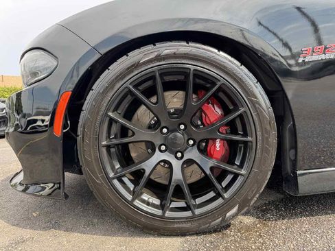 Used 2018 Dodge Charger R/T Scat Pack w/ Dynamics Package RWD image 12