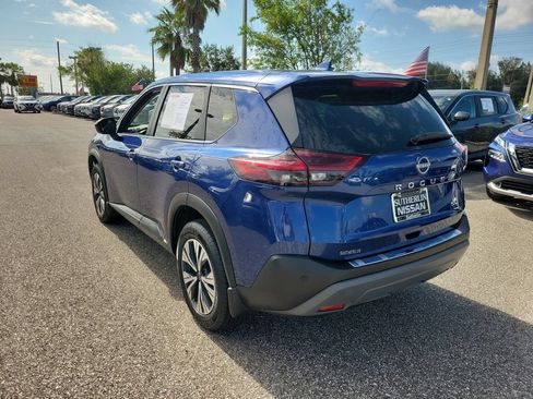 Used 2023 Nissan Rogue SV FWD image 4
