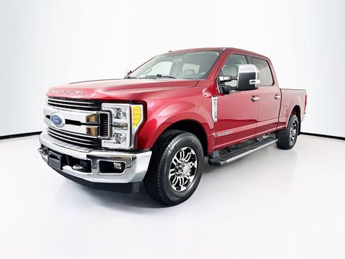 Used 2018 Ford F250 XLT w/ XLT Premium Package image 3