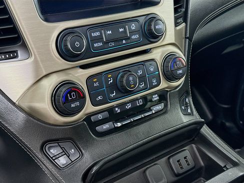 Used 2017 GMC Yukon Denali w/ Open Road Package AWD/4WD image 18