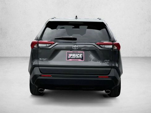 Used 2025 Toyota RAV4 XLE AWD/4WD image 26