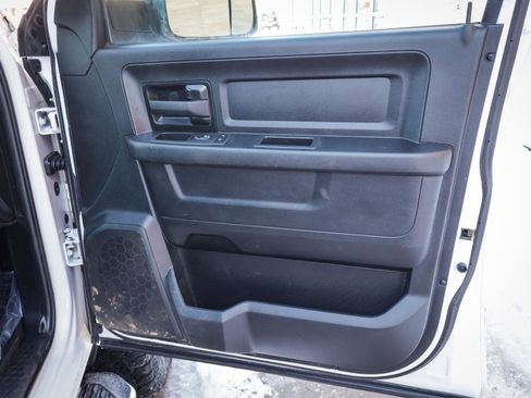 Used 2022 RAM 2500 Tradesman w/ Chrome Appearance Group image 25