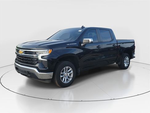 Used 2023 Chevrolet Silverado 1500 LT image 2