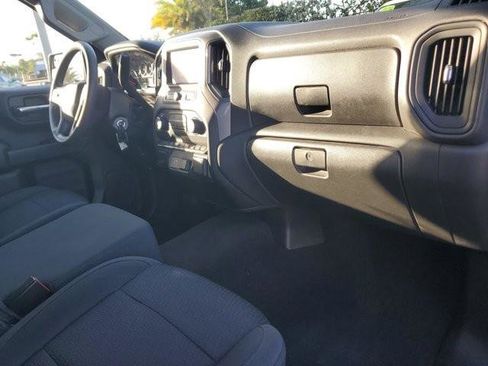 Used 2020 Chevrolet Silverado 1500 Custom w/ Custom Convenience Package image 13