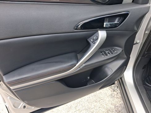 Used 2019 Mitsubishi Eclipse Cross SE AWD/4WD image 11