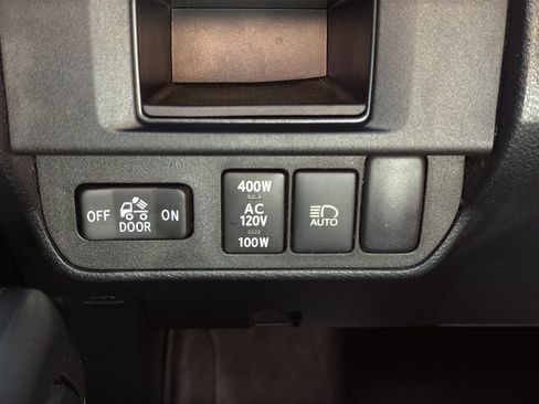Used 2019 Toyota Tacoma TRD Off-Road RWD image 11