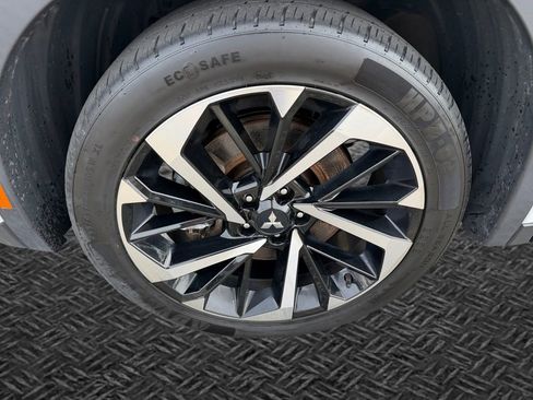 Used 2022 Mitsubishi Outlander SE image 11