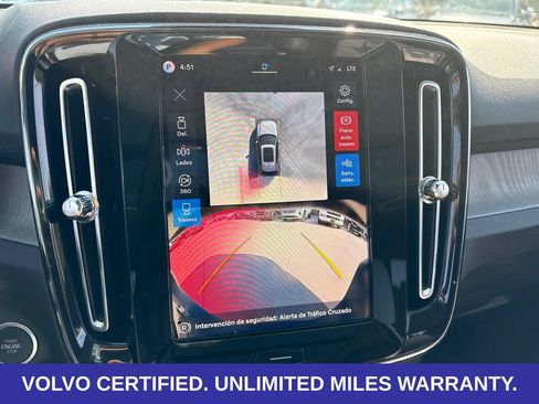 Certified 2026 Volvo XC40 B5 Plus AWD/4WD image 22