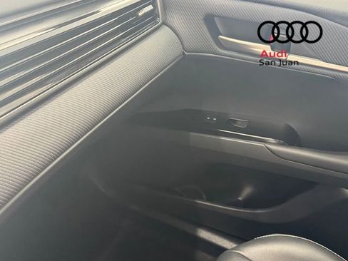 Used 2025 Toyota Camry SE image 35