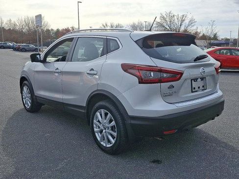 Used 2022 Nissan Rogue Sport SV w/ Technology Package image 6