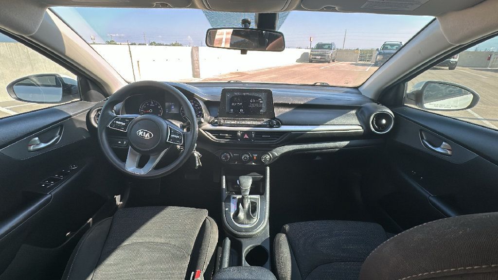 Used 2020 Kia Forte LXS FWD image 21