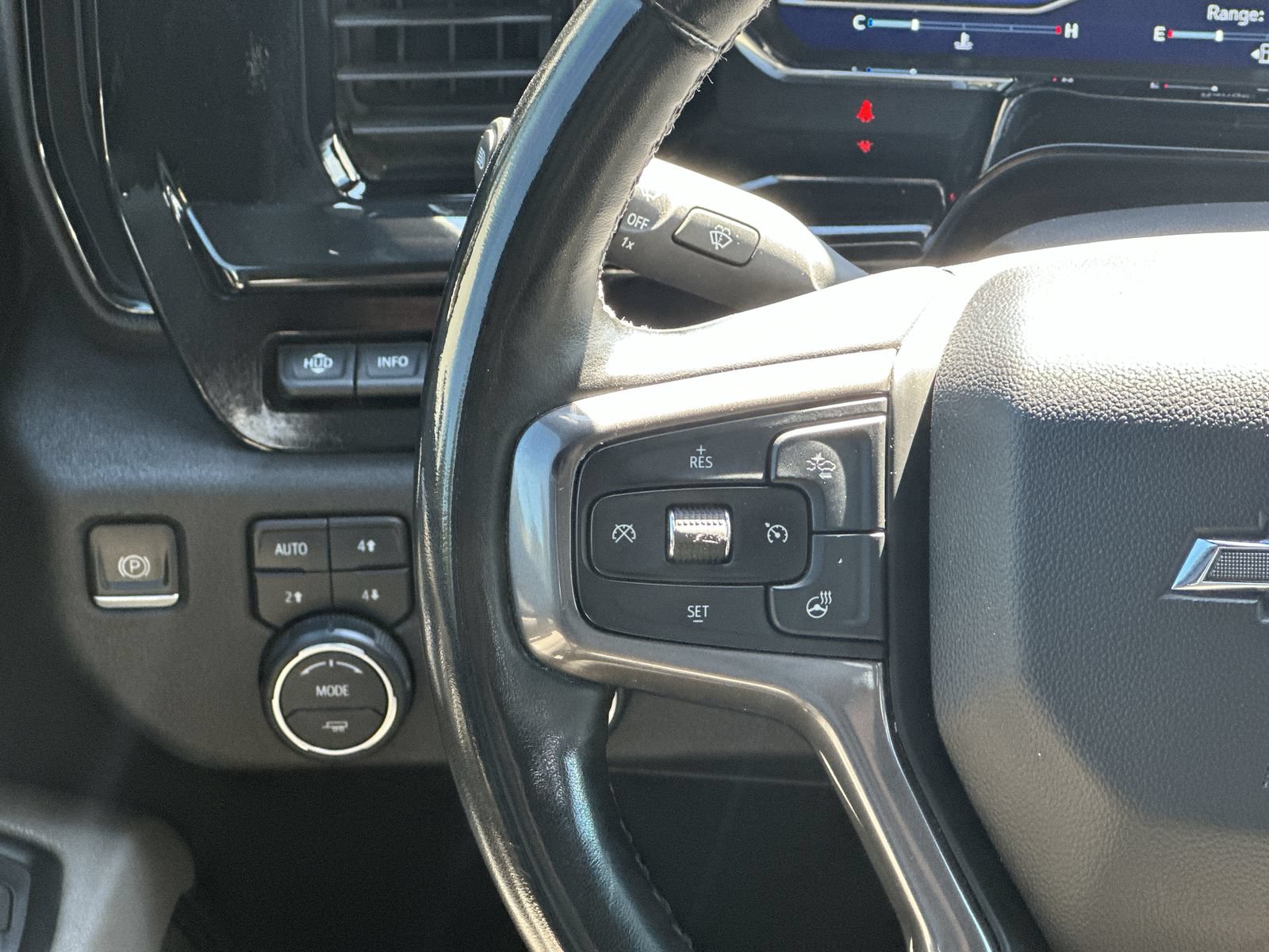 Used 2024 Chevrolet Silverado 2500 ZR2 w/ Technology Package AWD/4WD image 20