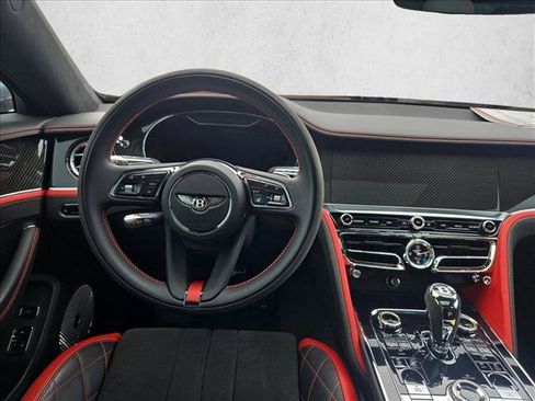 Used 2024 Bentley Flying Spur W12 AWD/4WD image 19