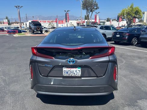 Used 2021 Toyota Prius Prime LE w/ Carpet Mat Package (TMS) FWD image 5
