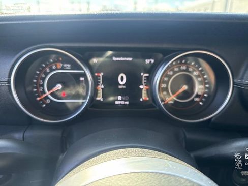 Used 2018 Jeep Wrangler Unlimited Sahara AWD/4WD image 38