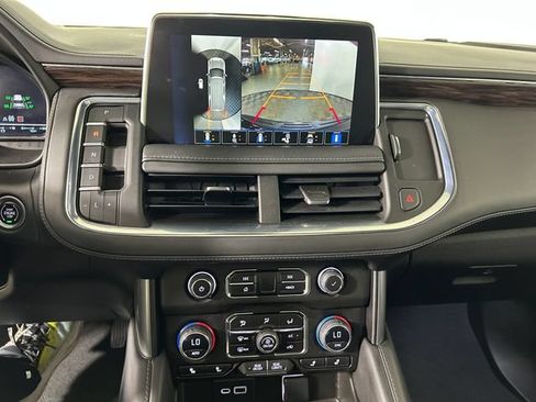 Used 2023 Chevrolet Tahoe Z71 w/ Luxury Package AWD/4WD image 22